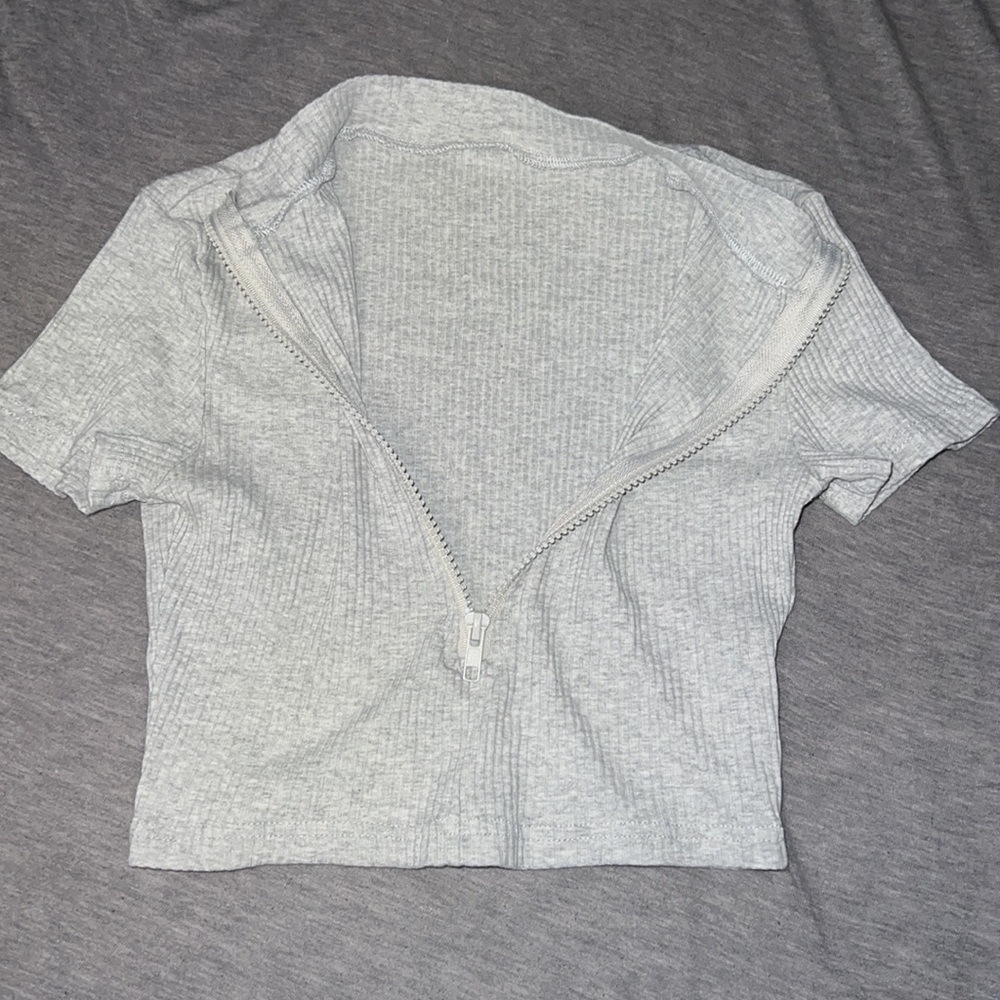Zip-Up crop tee - Picture 3 of 4